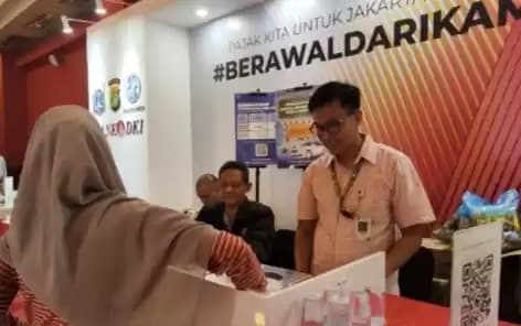 Foto Bapenda membuka layanan Samsat untuk membayar pajak