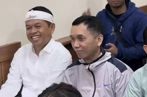 Foto Dedi Mulyadi Hadiri Sidang Pegi