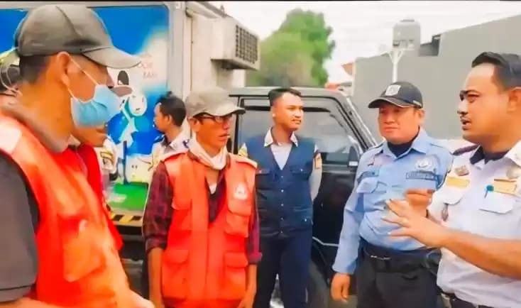 Foto Dishub Tertibkan Jukir Liar