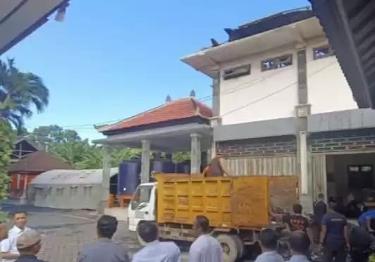 Foto Gedung BPBD Bali Terbakar