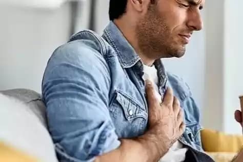 Foto Ilustrasi - Terkena Serangan Jantung