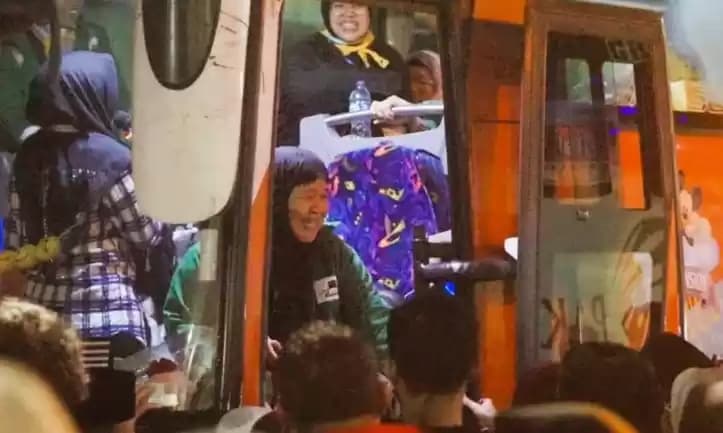 Foto Jamaah Haji tiba di kediaman nya Garut