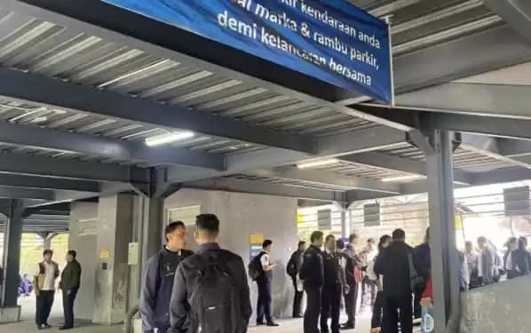 Foto Karyawan di Bandara I Gusti Ngurah Rai