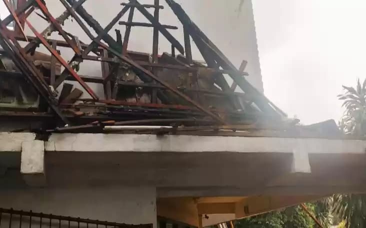 Foto Kedai Kopi di Jaksel Terbakar