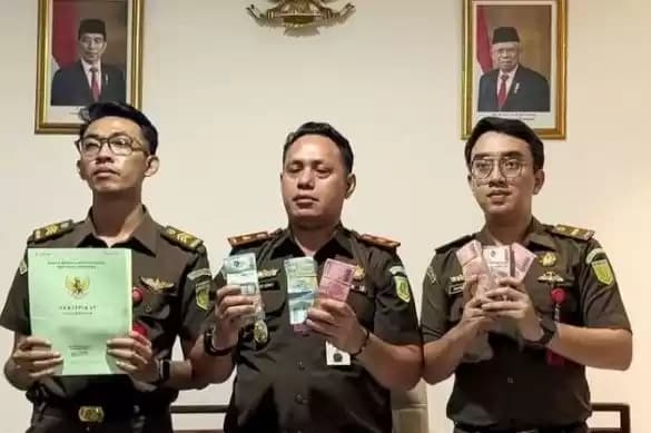 Foto Kejari Maluku Tengah