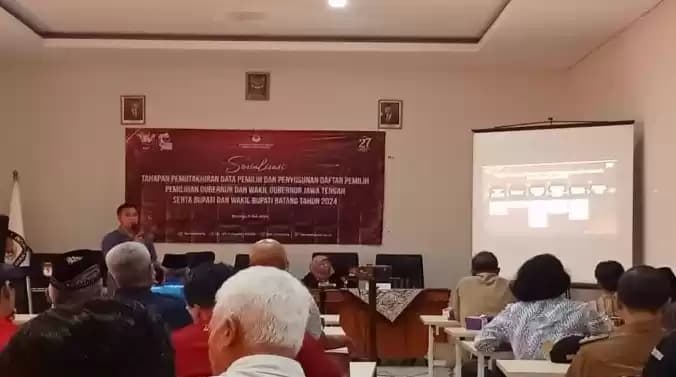 Foto KPU Batang melakukan sosialisasi tahapan pemutakhiran data