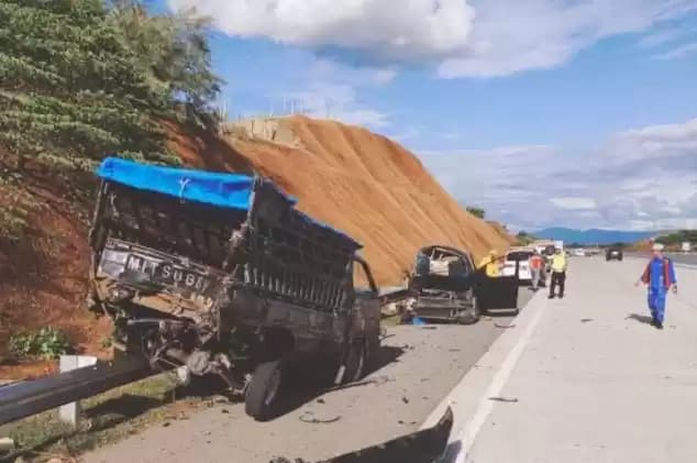 Foto Lakalantas di tol Sobanceh