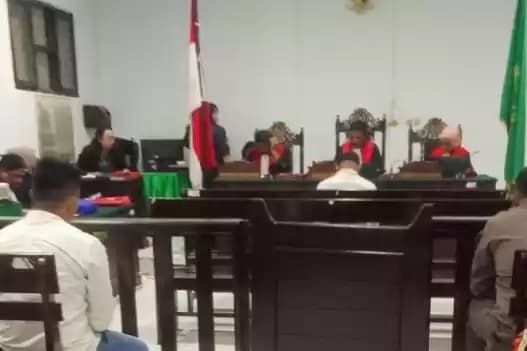 Foto Majelis hakim PN Ambon menjatuhkan vonis terhadap Dedy Ferdiansyah