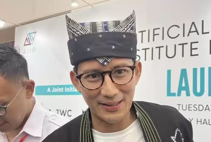 Foto Menteri Pariwisata dan Ekonomi Kreatif Sandiaga Uno