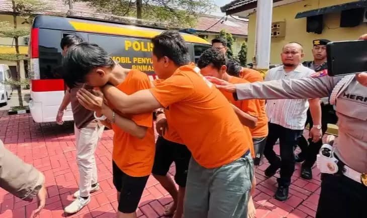 Foto Pelaku pencurian bermodus ganjal ATM