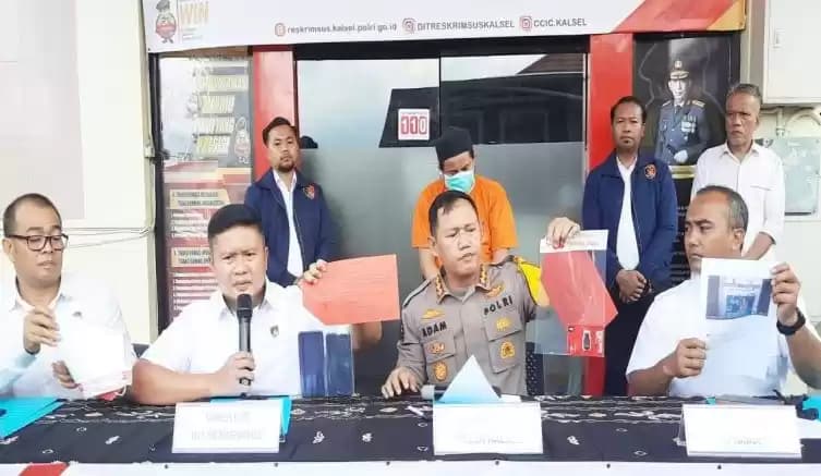 Foto Pelaku Penyebar Hoax