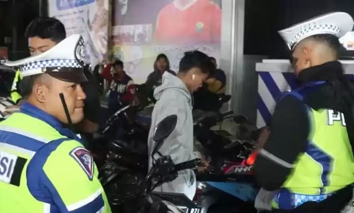 Foto Petugas Kepolisian
