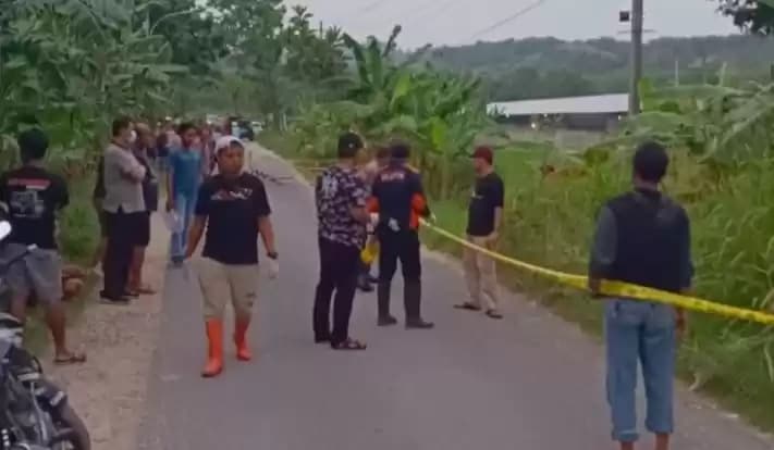 Foto Petugas Olah TKP Kasus Perkelahian