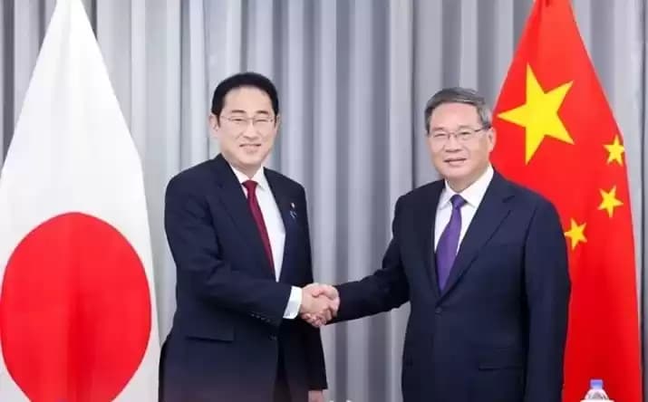 Foto PM China Li Qiang bertemu dengan PM Jepang Fumio Kishida