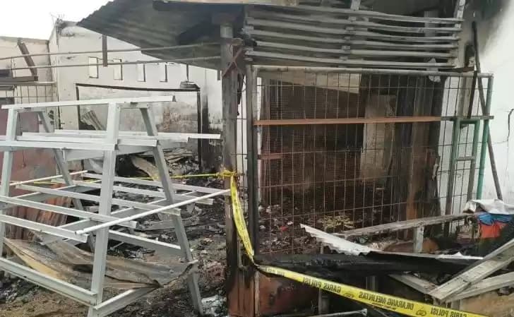 Foto Rumah Terbakar