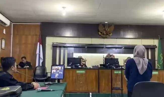 Foto Sidang Pasutri jaksa kasus Narkoba