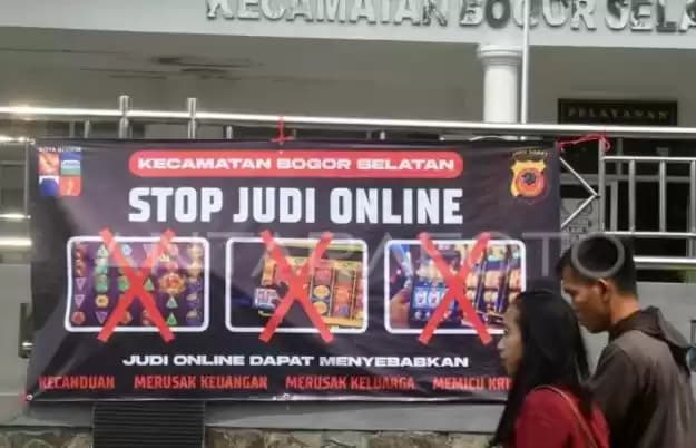 Foto Spanduk Stop Judol
