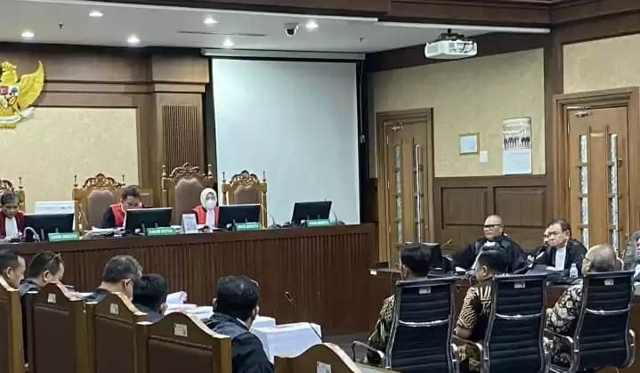 Foto Suasana Sidang SYL, dan kasdi Subagyono