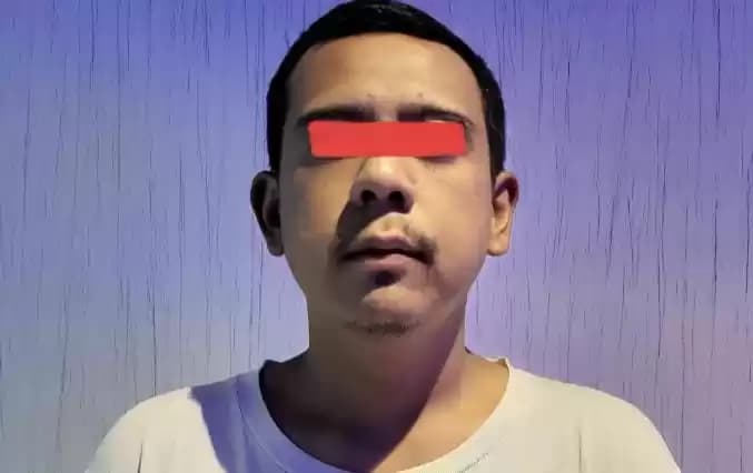 Foto Tersangka AP saat ditangkap oleh Ditreskrimsus Polda Metro Jaya