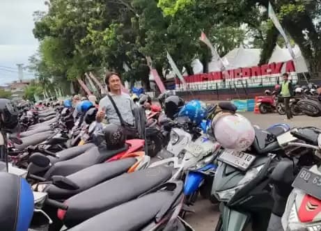 Foto Tukang Parkir Festival Tabut Bengkulu