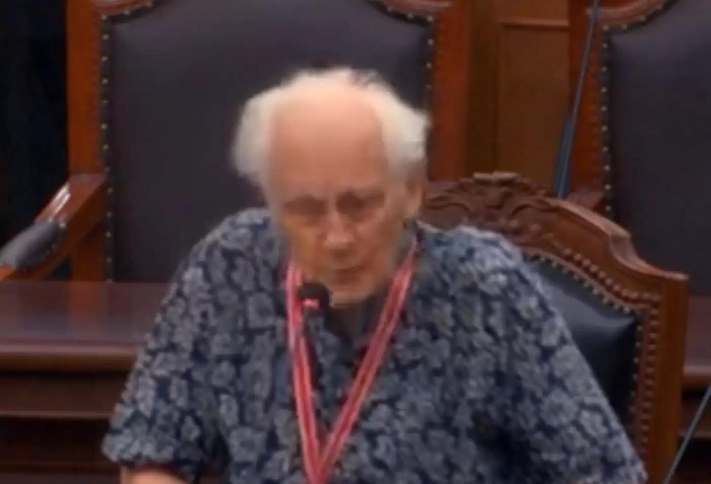 Franz Magnus Suseno saat menyampaikan padangannya sebagai Ahli dalam sidang PHPU di Mahkamah Konstitusi (Foto: Tangkapan Layar YouTube MK)