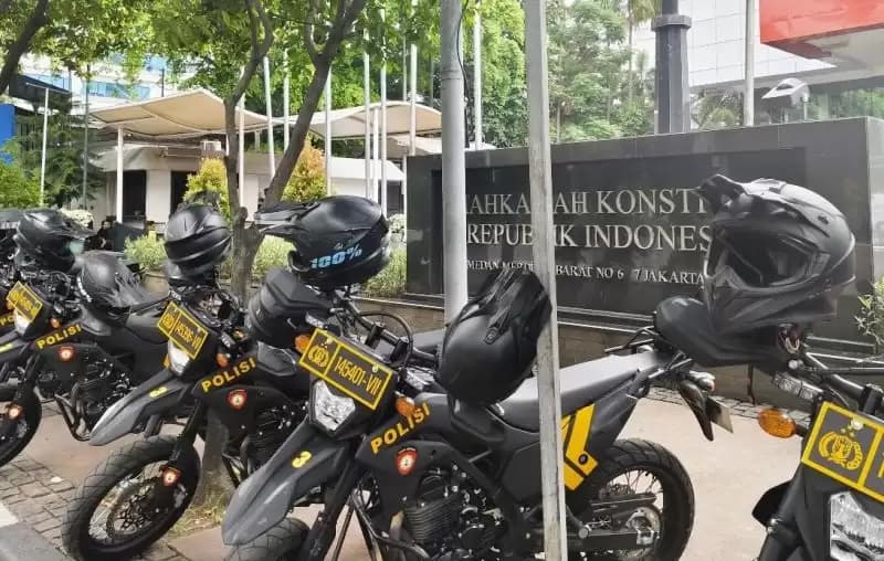 Gedung Mahkamah Konstitusi dijaga ketat aparat polisi