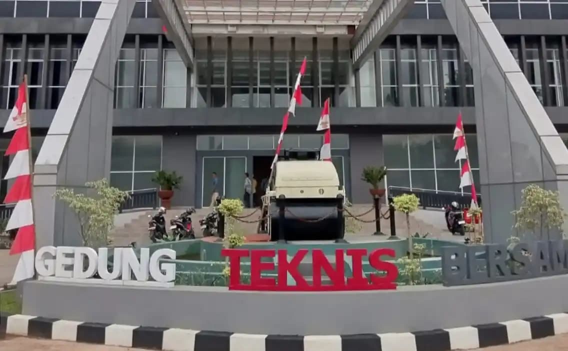 Gedung Tehnik Bersama Kota Bekasi yang dihuni DBMSDA, Disperkimtan, dan DLH
