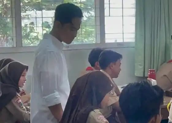 Gibran makan siang gratis
