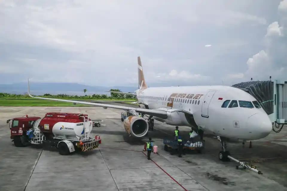 Harga Tiket Pesawat Turun