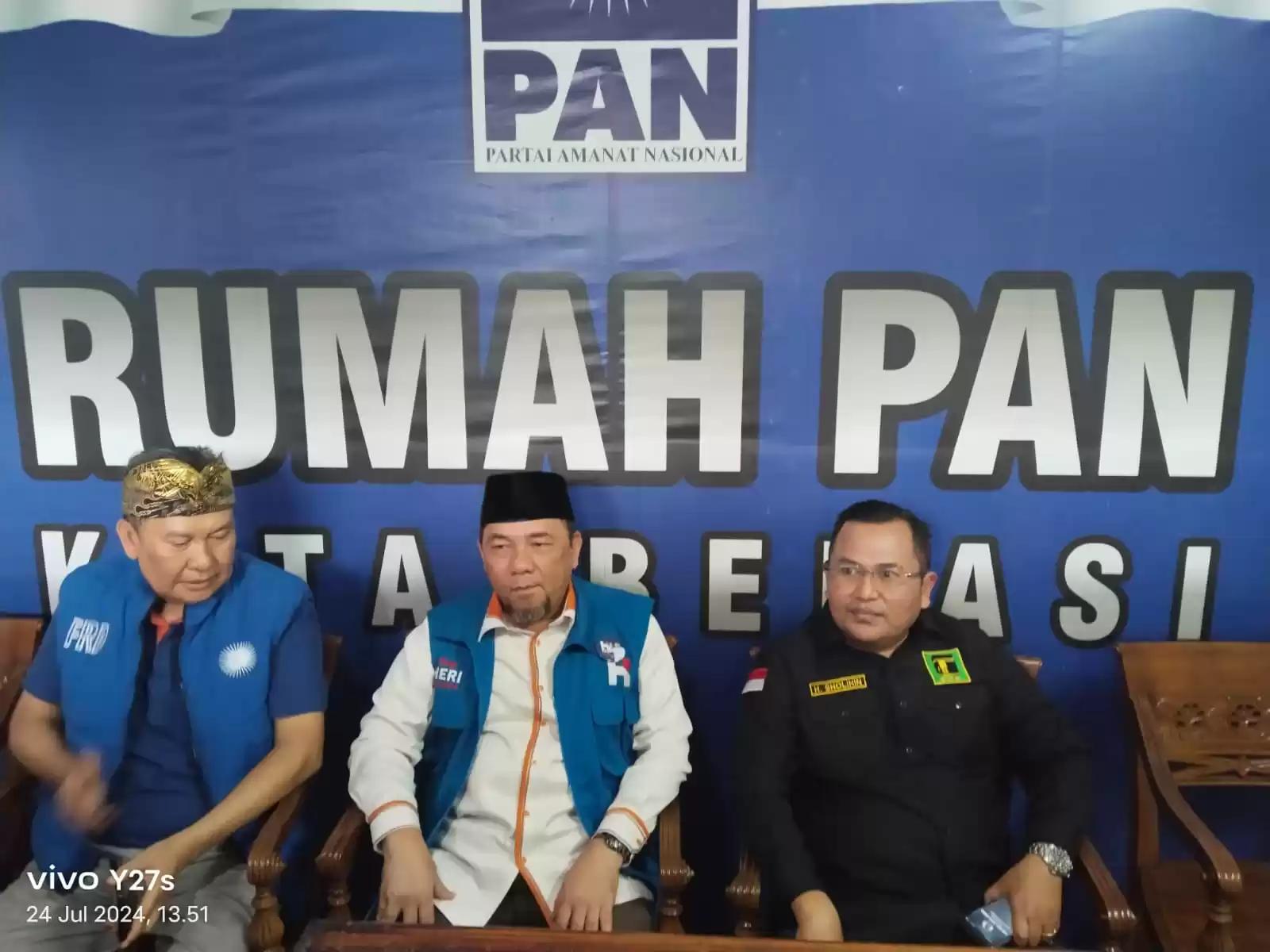 Heri Koswara (tengah), Sholihin (kanan) dan Fatur R Duata (kiri) (Foto: Dok MI/MA)