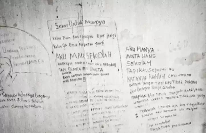 ibu dan anak tinggal kerangka