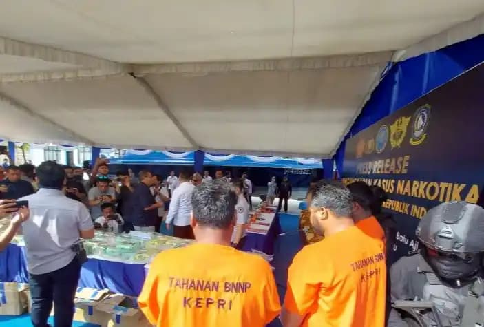 iga WN India ditangkap oleh BNN RI bersama Bea Cukai di Perairan Karimun