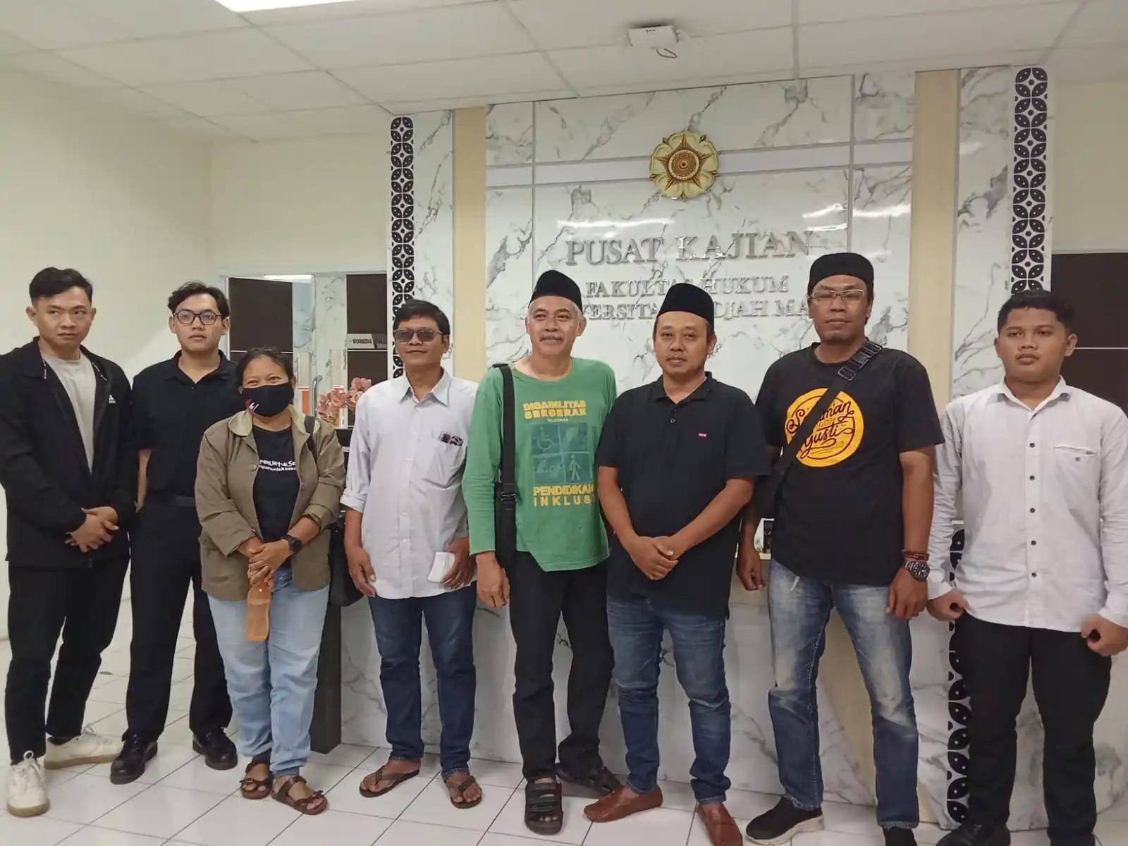 IKA PMII Klaten usai konsultasi advokasi hukum di Pusat Kajian Anti Korupsi Fakultas Hukum UGM