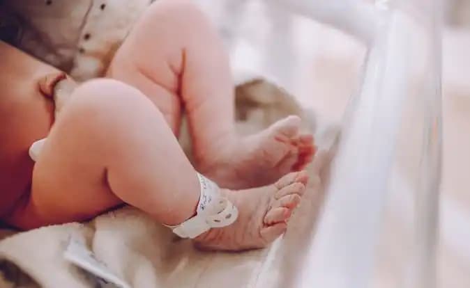 ILustrasi Bayi Prematur