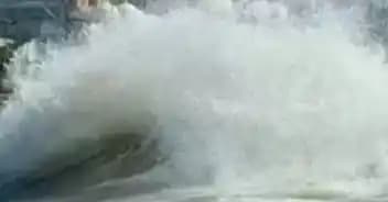 Ilustrasi Gelombang tinggi