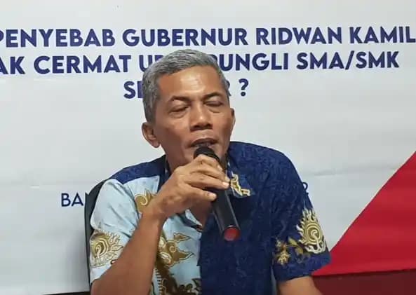 Iskandar Sitorus, Sekertaris Pendiri Indonesian Audit Watch