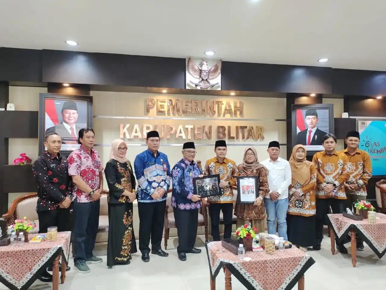 Jajaran KPU Kabupaten Blitar saat melakukan kunjungan ke Kantor Bupati Blitar