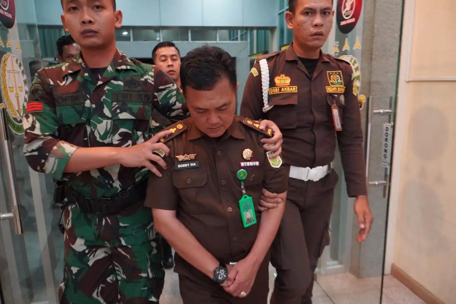 Jaksa Gadungan