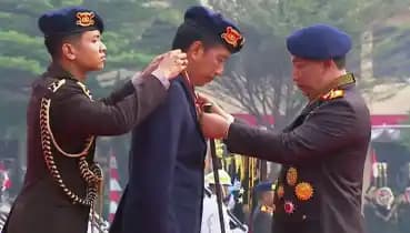 Jokowi-Kehormatan Loka Praja