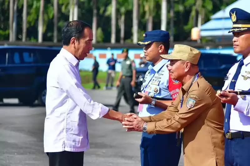 jokowi muna barat