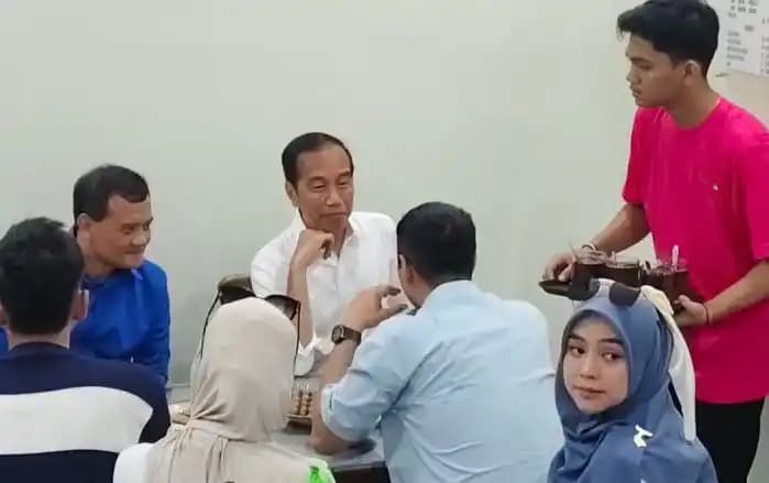 Jokowi sarapan bersama Ahmad Luthfi di Solo, Jawa Tengah