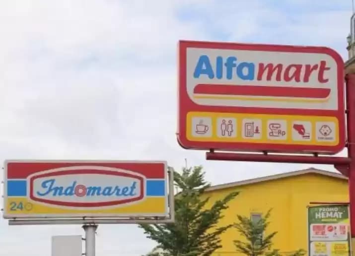 Juru Parkir Alfamart dan Indomart