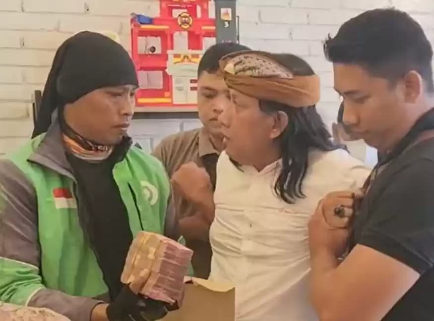 Kades Adat Berawa Peras Investor