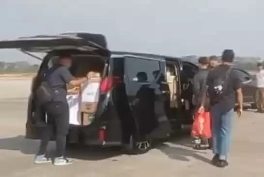 Kaesang dan Erina tak dicek bea cukai