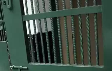 kamar tahanan yang akan digunakan tahanan KPK di kompleks Rumah Tahanan (Rutan) markas Polisi Militer Kodam Jaya, Keluruhan Guntur, Jakarta,