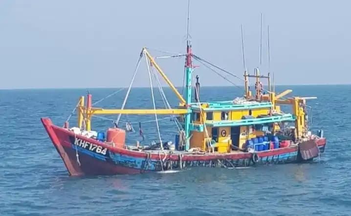 Kapal Pencuri Ikan