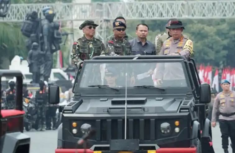 Kapolri Jenderal Listyo Sigit Prabowo bersama petinggi polri