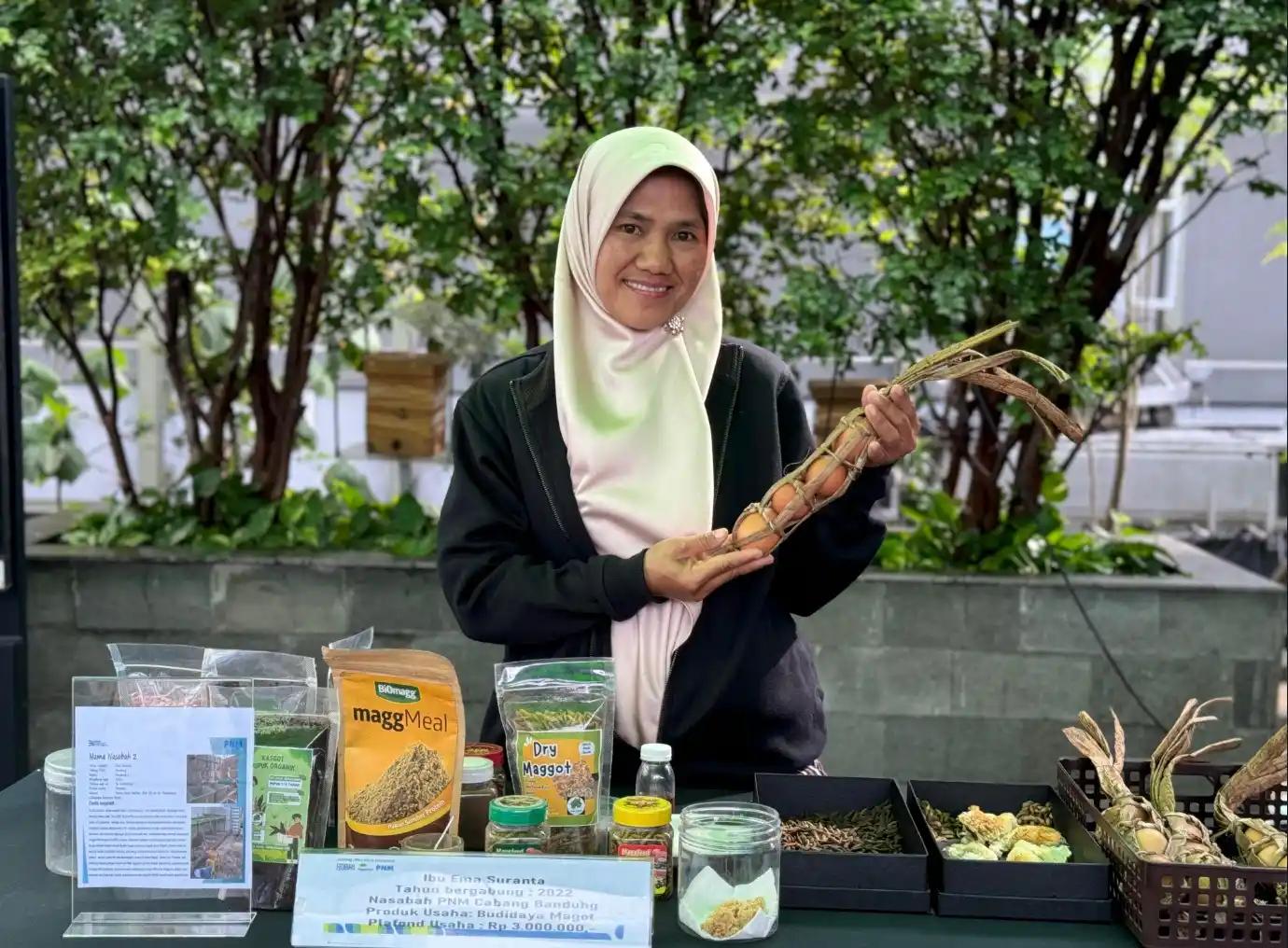 Kartini Penggerak Lingkungan dari Sampah Bukit Berlian