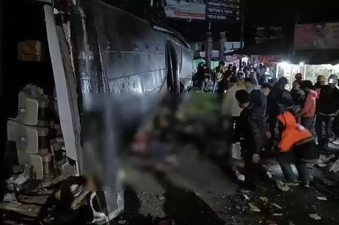 Kecelakaan Bus di Ciater