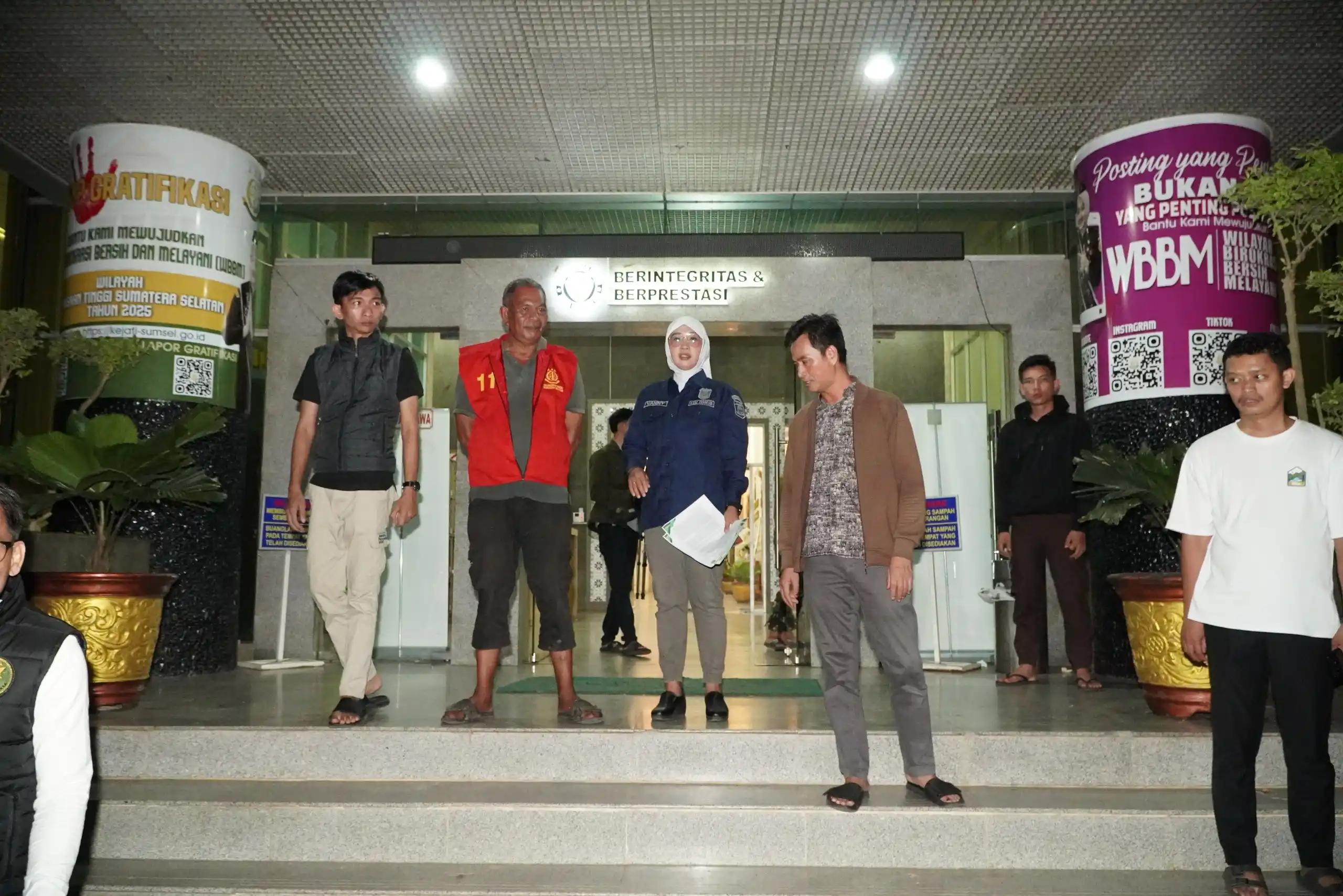 Kejati Sumsel Tangkap DPO Jhoni Engglani